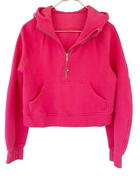Lululemon • Scuba Oversized Half-Zip Hoodie
Lip Gloss
